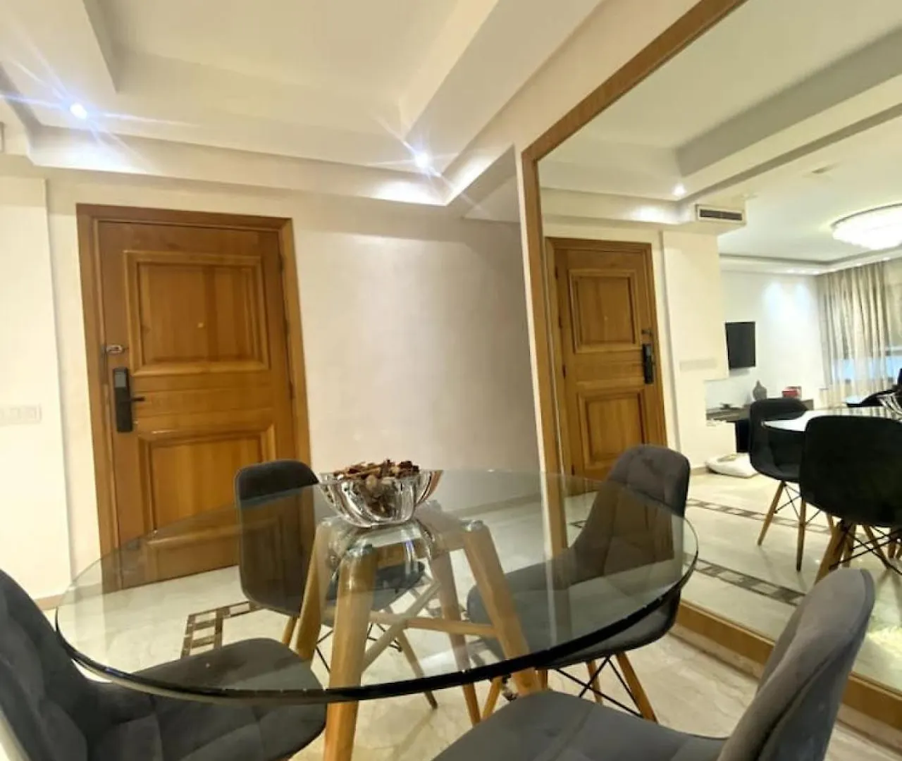 Casablanca 3 Bed Unit In Triangle Dor With Parking Apartment