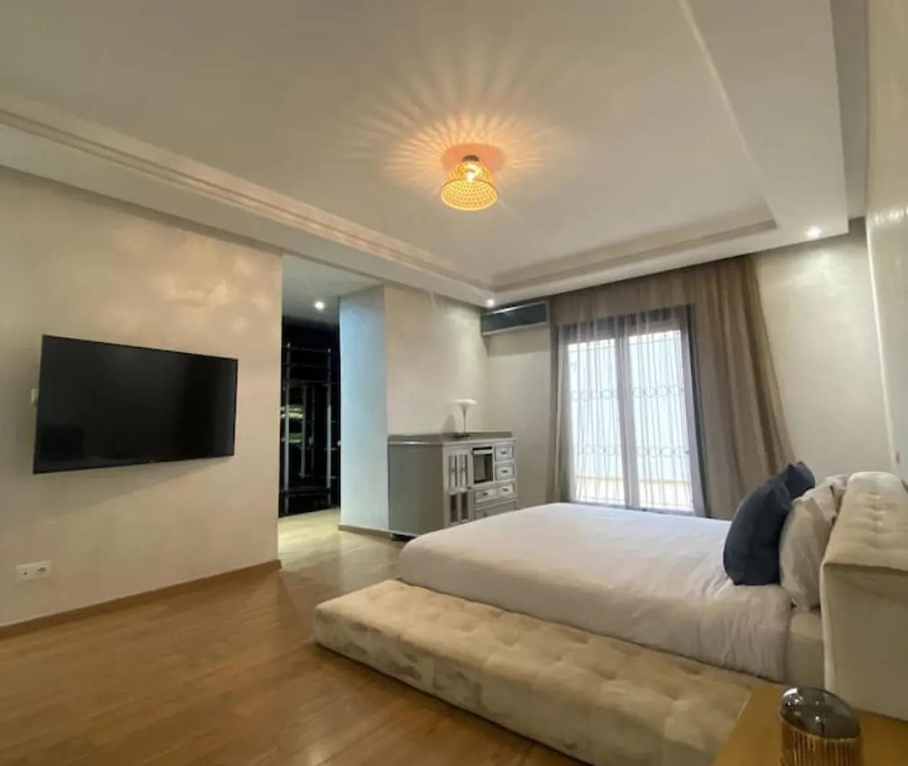 Casablanca 3 Bed Unit In Triangle Dor With Parking Apartment