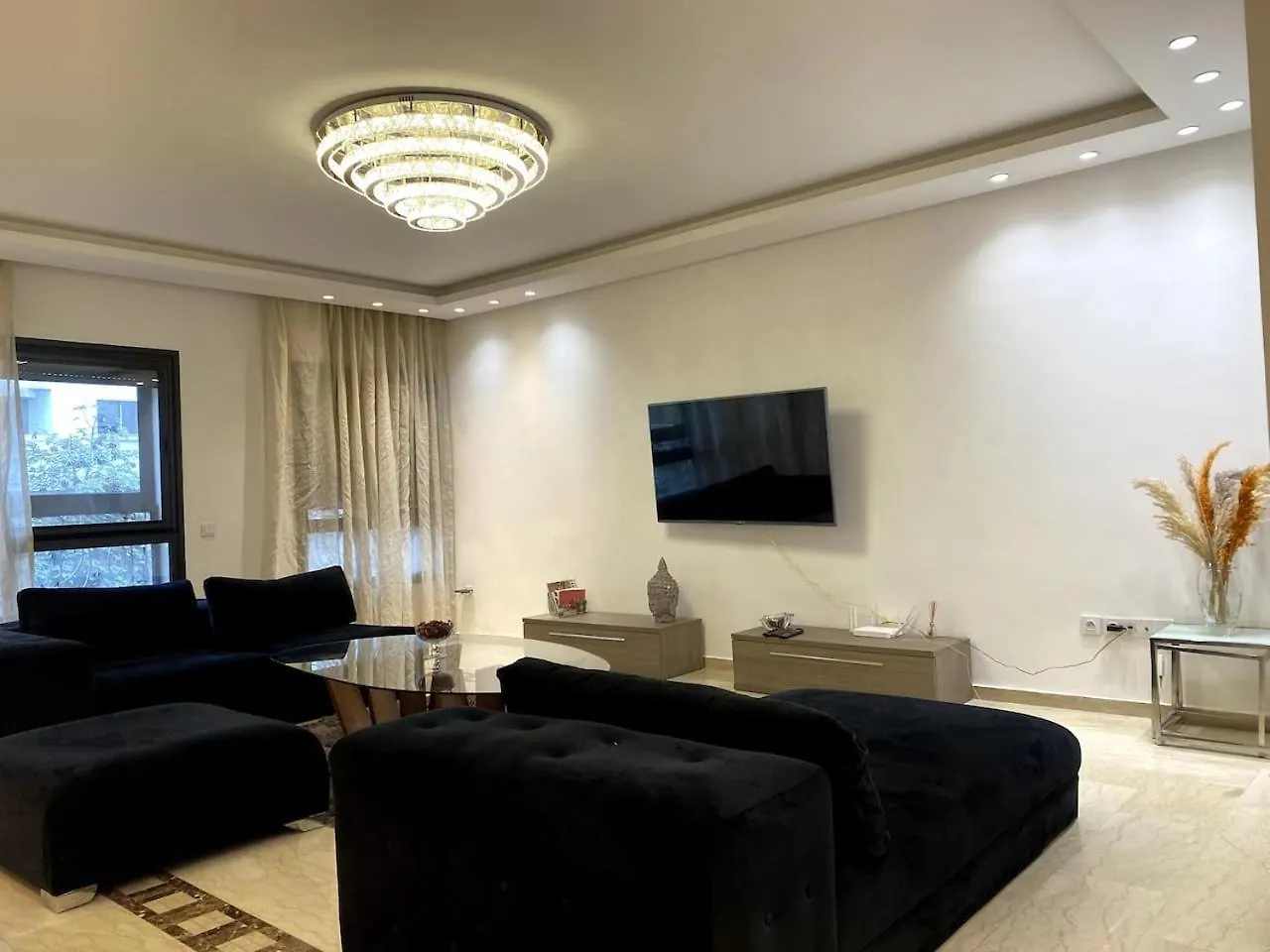 Casablanca 3 Bed Unit In Triangle Dor With Parking Apartment Morocco