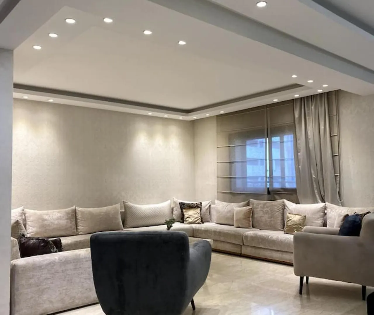 Casablanca 3 Bed Unit In Triangle Dor With Parking Apartment