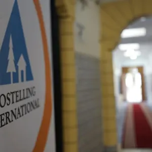  Hostal Des Jeunes